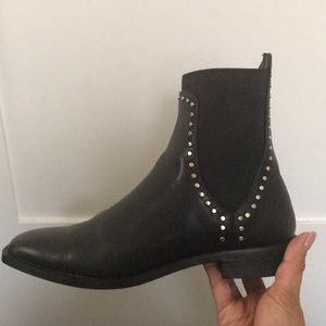 Ankle boots